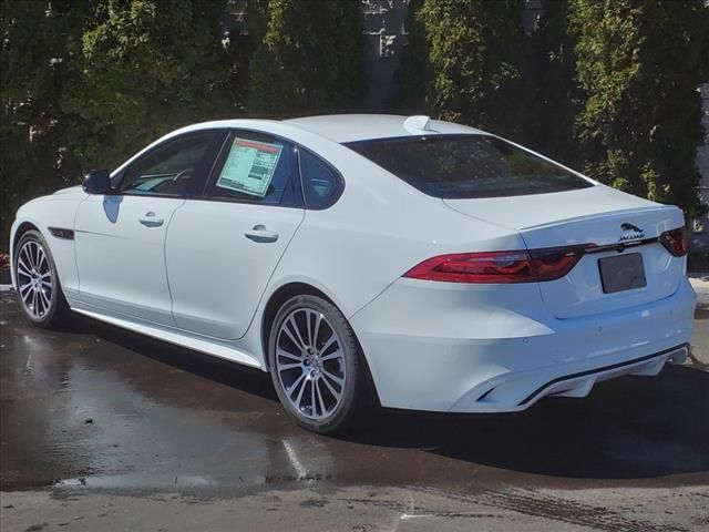 2024 Jaguar XF R-Dynamic SE