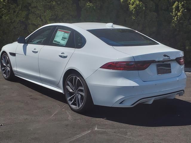 2024 Jaguar XF R-Dynamic SE