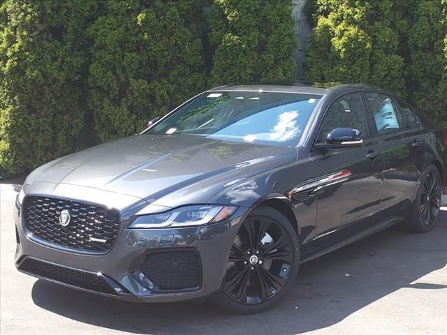 2024 Jaguar XF R-Dynamic SE