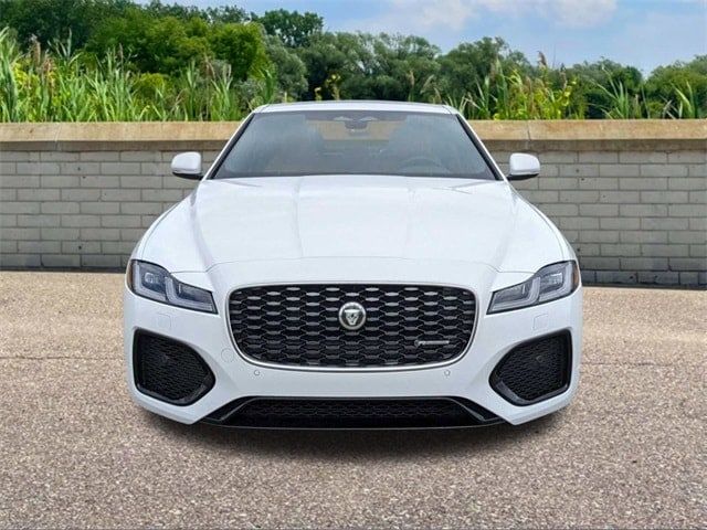 2024 Jaguar XF R-Dynamic SE