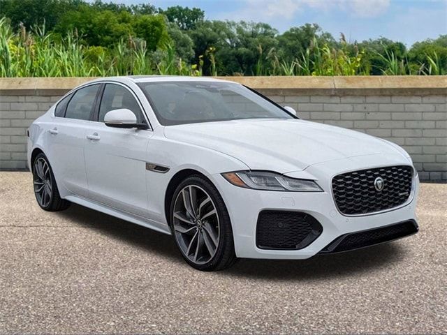 2024 Jaguar XF R-Dynamic SE