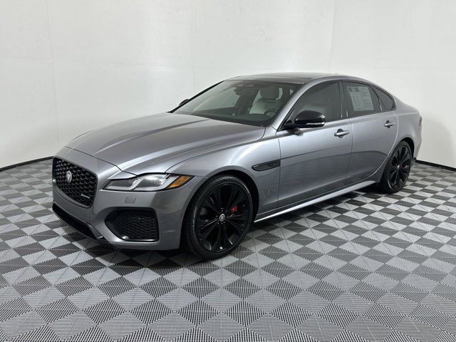 2024 Jaguar XF R-Dynamic SE