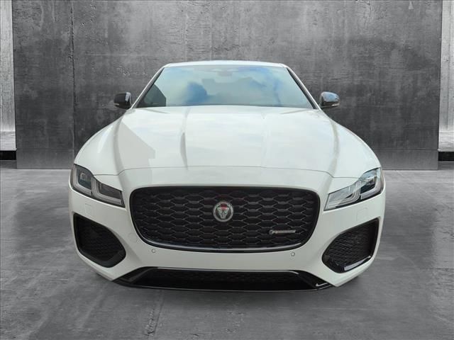 2024 Jaguar XF R-Dynamic SE