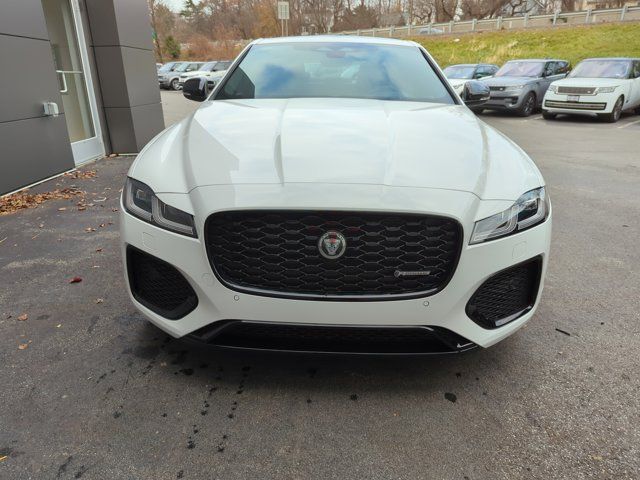 2024 Jaguar XF R-Dynamic SE