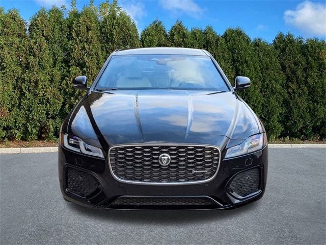 2024 Jaguar XF R-Dynamic SE