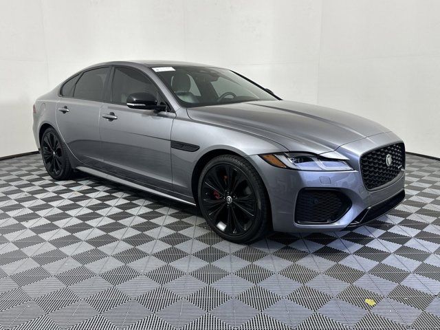 2024 Jaguar XF R-Dynamic SE