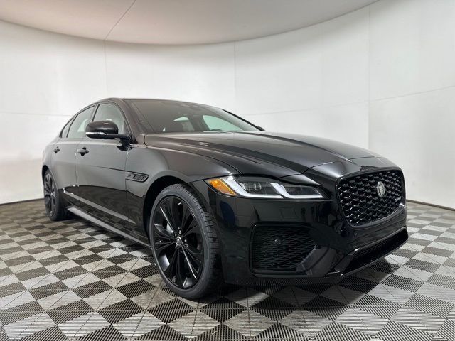 2024 Jaguar XF R-Dynamic SE