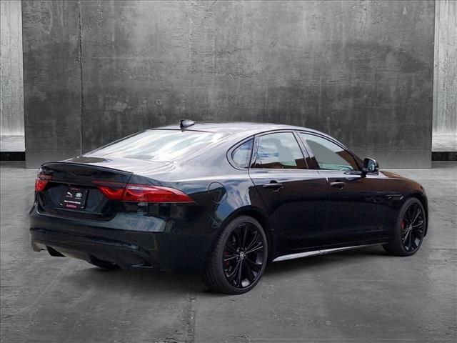 2024 Jaguar XF R-Dynamic SE