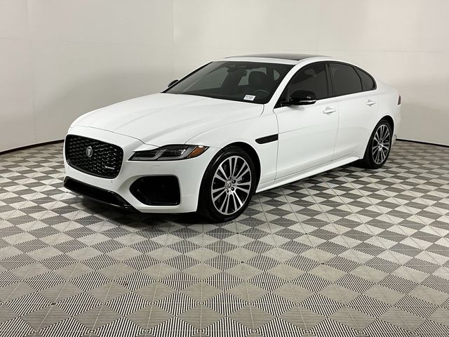 2024 Jaguar XF R-Dynamic SE