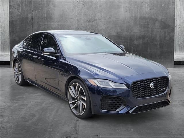 2024 Jaguar XF R-Dynamic SE