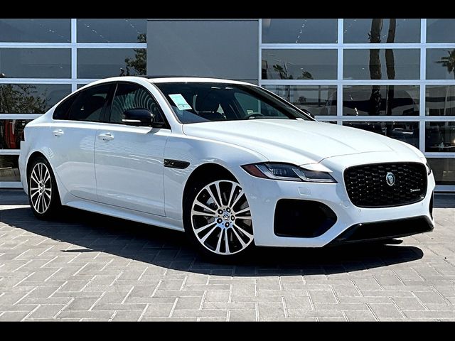 2024 Jaguar XF R-Dynamic SE