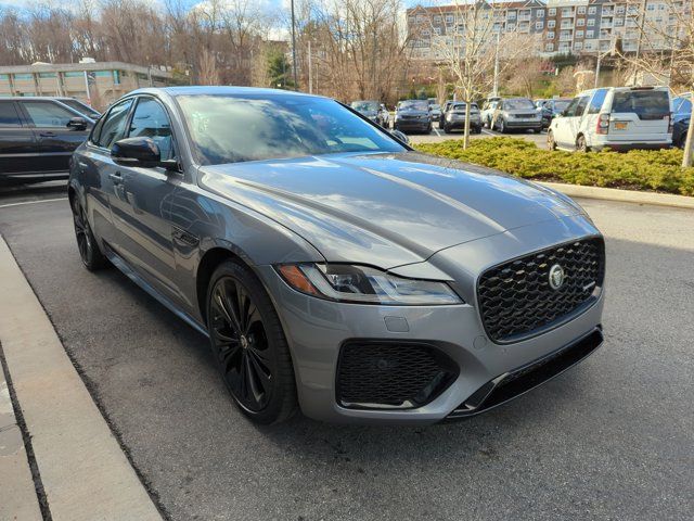 2024 Jaguar XF R-Dynamic SE