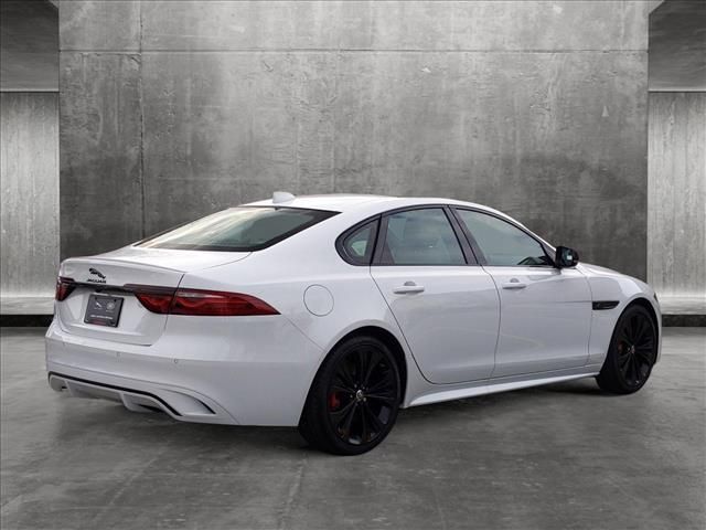 2024 Jaguar XF R-Dynamic SE