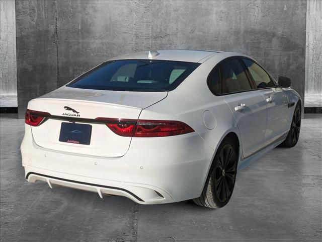 2024 Jaguar XF R-Dynamic SE