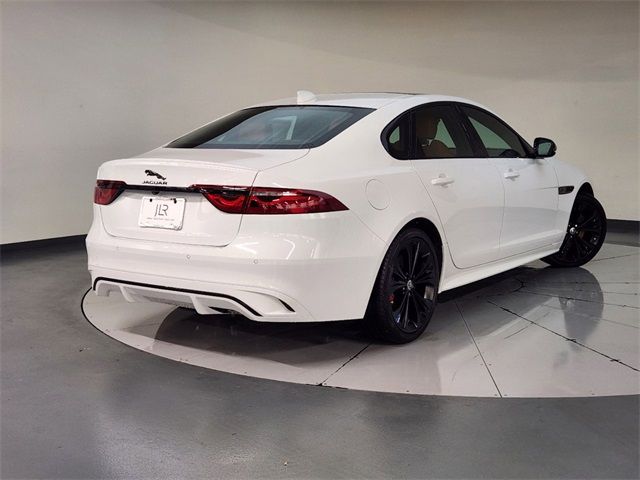 2024 Jaguar XF R-Dynamic SE