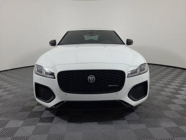 2024 Jaguar XF R-Dynamic SE