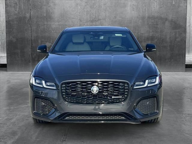 2024 Jaguar XF R-Dynamic SE