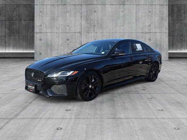 2024 Jaguar XF R-Dynamic SE