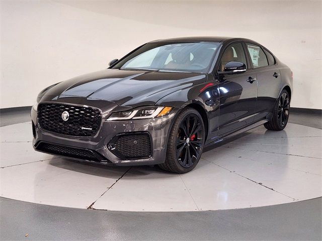 2024 Jaguar XF R-Dynamic SE