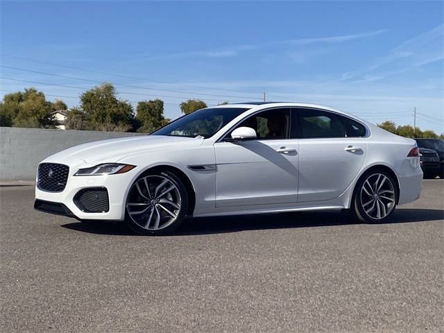 2024 Jaguar XF R-Dynamic SE