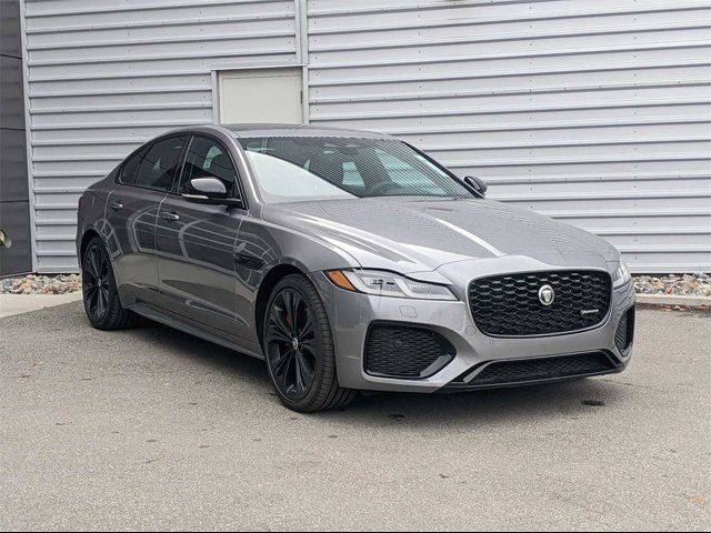 2024 Jaguar XF R-Dynamic SE