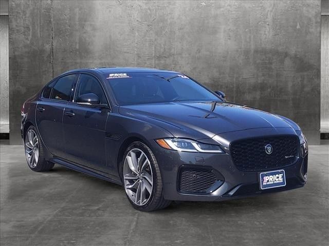 2024 Jaguar XF R-Dynamic SE