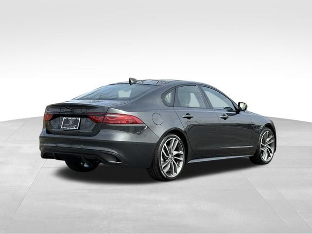 2024 Jaguar XF R-Dynamic SE