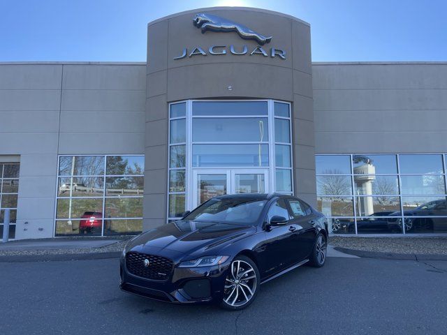 2024 Jaguar XF R-Dynamic SE