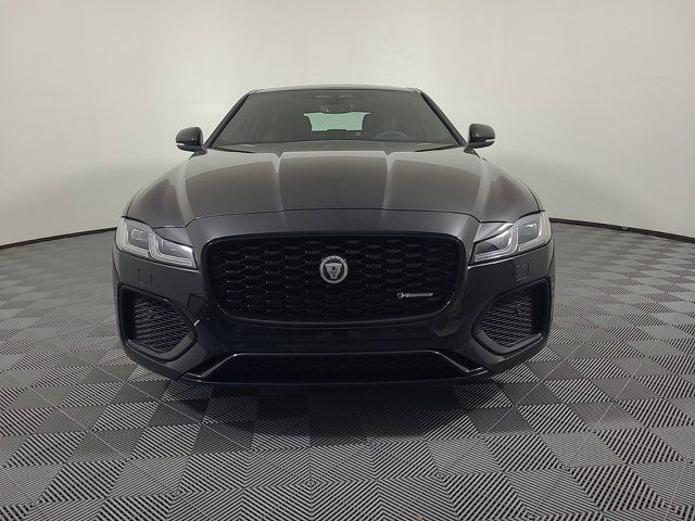 2024 Jaguar XF R-Dynamic SE