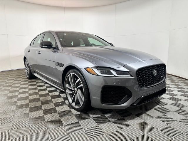 2024 Jaguar XF R-Dynamic SE