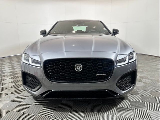 2024 Jaguar XF R-Dynamic SE