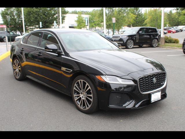 2024 Jaguar XF R-Dynamic SE