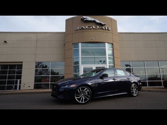 2024 Jaguar XF R-Dynamic SE