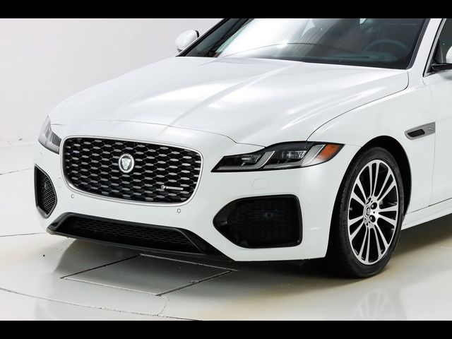 2024 Jaguar XF R-Dynamic SE