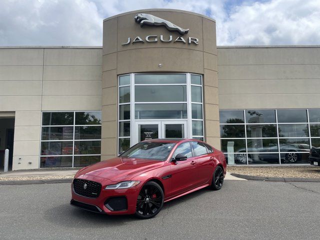 2024 Jaguar XF R-Dynamic SE