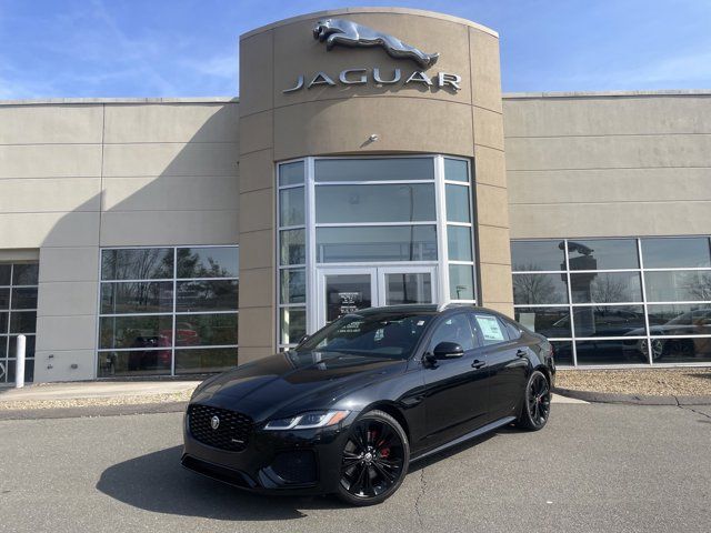 2024 Jaguar XF R-Dynamic SE