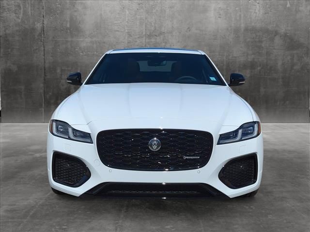 2024 Jaguar XF R-Dynamic SE