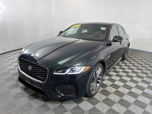 2024 Jaguar XF R-Dynamic SE