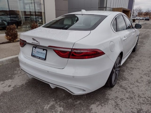 2024 Jaguar XF R-Dynamic SE