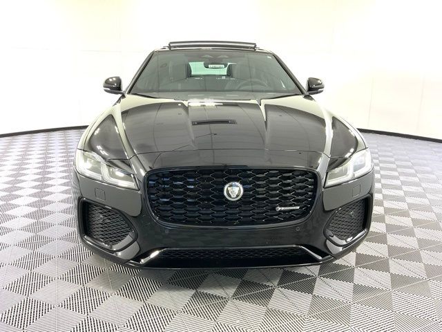 2024 Jaguar XF R-Dynamic SE