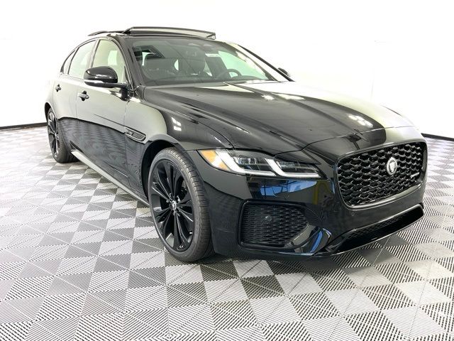 2024 Jaguar XF R-Dynamic SE