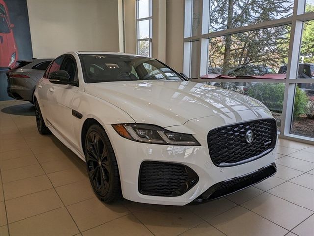 2024 Jaguar XF R-Dynamic SE