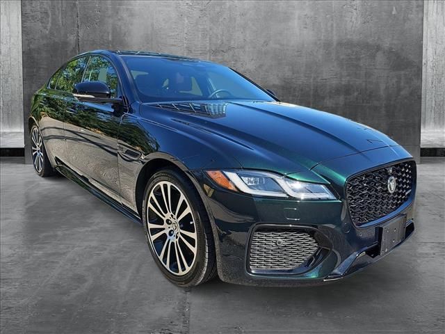 2024 Jaguar XF R-Dynamic SE