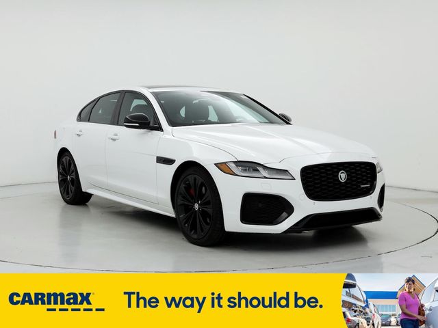 2024 Jaguar XF R-Dynamic SE