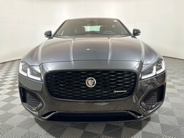 2024 Jaguar XF R-Dynamic SE