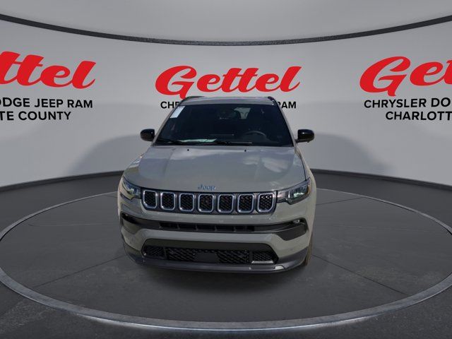 2024 Jeep Compass Latitude Lux