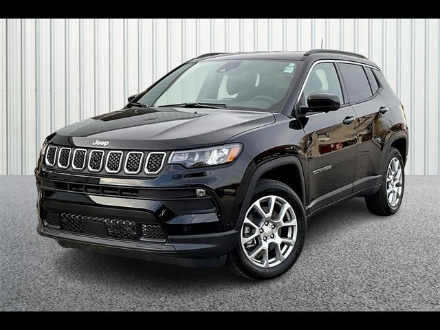 2024 Jeep Compass Latitude Lux