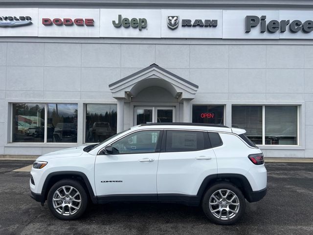 2024 Jeep Compass Latitude Lux