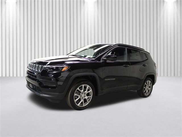 2024 Jeep Compass Latitude Lux