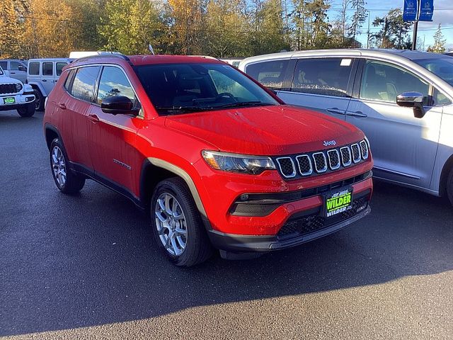 2024 Jeep Compass Latitude Lux